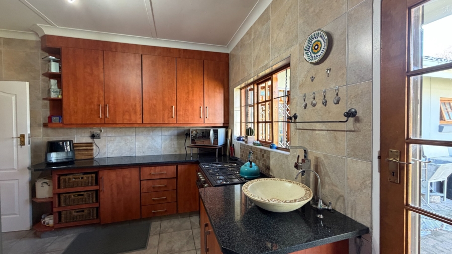 4 Bedroom Property for Sale in Oewersig North West